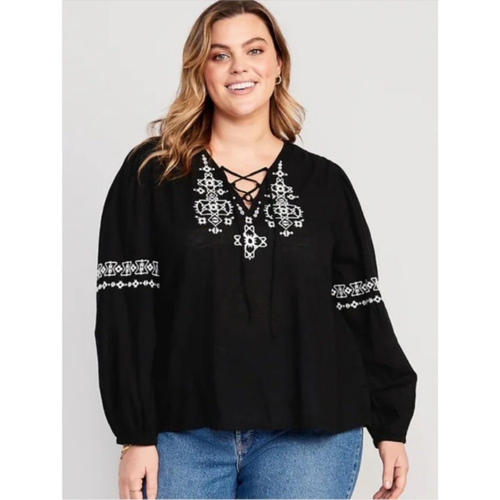 Old Navy Black Embroidered Boho Blouse Size: L